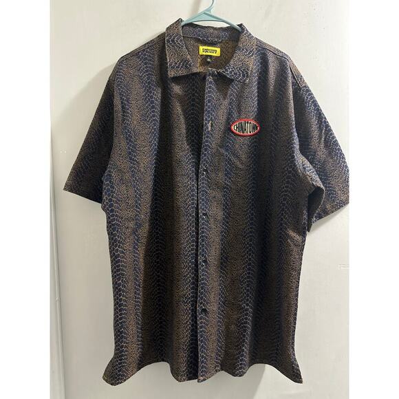 Chinatown‎ Market Snakeskin Short Sleeve Button-Up Shirt, Size Large NEW - Picture 1 of 8